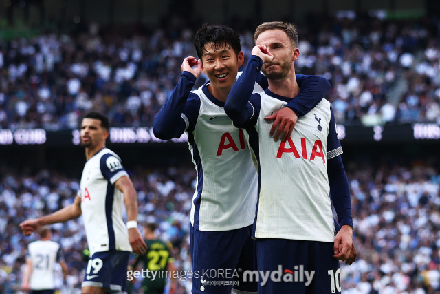 유럽축구 통계매체 후스코어드닷컴은 9일 2024-25시즌 프리미어리그 베스트11을 선정해 소개했다. 이 매체는 올 시즌 초반 프리미어리그에서 가장 뛰어난 활약을 펼친 선수들로 베스트11을 구성했다./게티이미지코리아