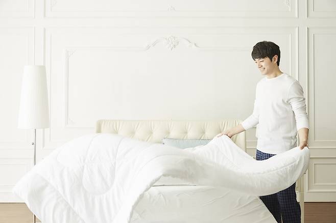 아직 이불 교체 시기가 이르다면 적어도 2~3주에 한 번은 세탁해서 관리해야 한다./사진=클립아트코리아