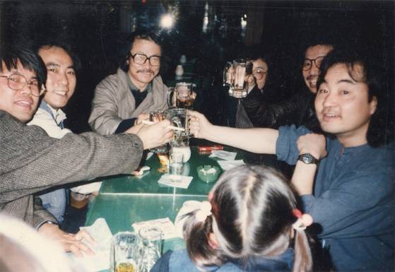 1982년 뉴욕에 모인 예술가들. 왼쪽부터 이태호, 이병용, 전국광, 양화선, 정찬승, 한대수. [사진 황인]