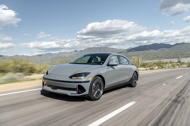 사진 : 현행 아이오닉 6