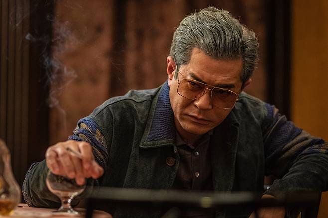 정 바오루이 감독의 <구룡성채: 무법지대>는 고천락(사진)을 비롯해 베테랑 배우부터 신예 배우들까지 홍콩을 대표하는 스타들이 두루 출연한다. 콘텐츠판다 제공