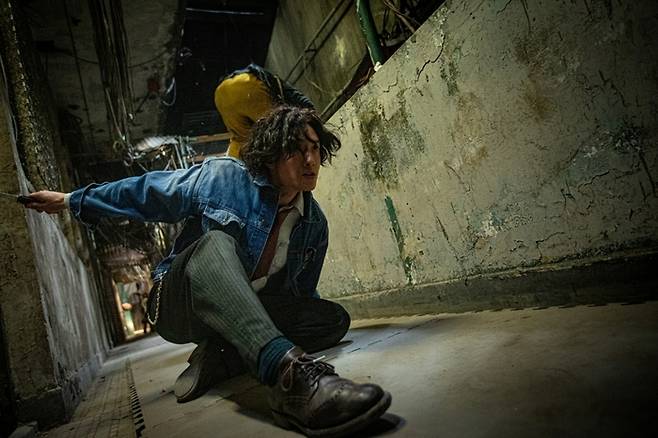 정 바오루이 감독의 <구룡성채: 무법지대>는 간결하고 속도감 넘치는 액션이 눈을 사로잡는다. 콘텐츠판다 제공