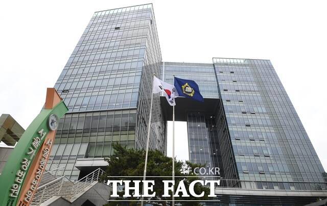 윤관 대표는 123억원 규모 종합소득세를 내지 않기 위해 강남세무서장을 상대로 종합소득세 부과처분 취소 청구소송을 제기한 상태다. /더팩트 DB