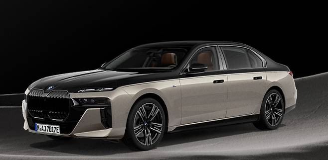 BMW i7 xDrive60 M 스포츠 프로 2024 LPGA 에디션. BMW코리아 제공