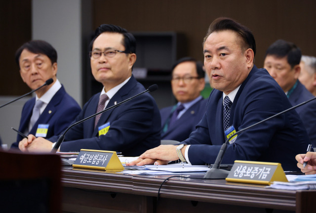 ▲14일 오후 부산 국제금융센터에서 열린 국회 정무위원회의 예금보험공사, 한국자산관리공사, 한국주택금융공사, 신용보증기금에 대한 국정감사에서 유재훈 예금보험공사(예보) 사장이 답변하고 있다. ⓒ연합뉴스