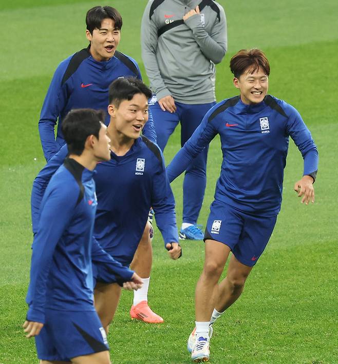 훈련을 진행하고 있는 한국 축구대표팀