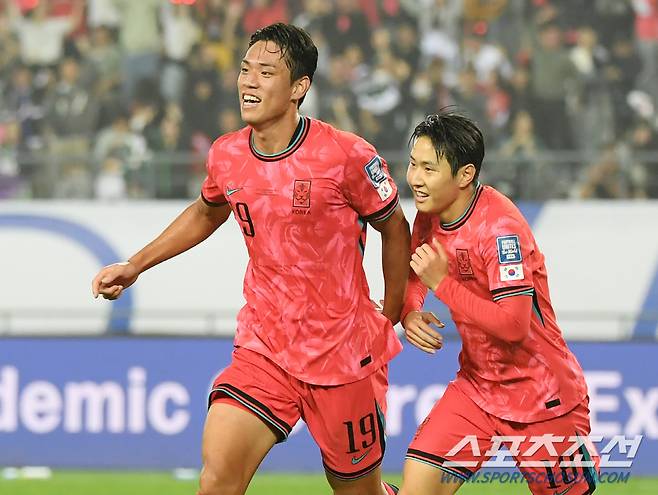 2026 FIFA 북중미월드컵 아시아 지역 3차 예선 B조 4차전 대한민국과 이라크의 경기가 용인미르스타디움에서 열렸다. 오세훈이 선취골을 넣은 뒤 환호하고 있다. 용인=박재만 기자 pjm@sportschosun.com/2024.10.15/