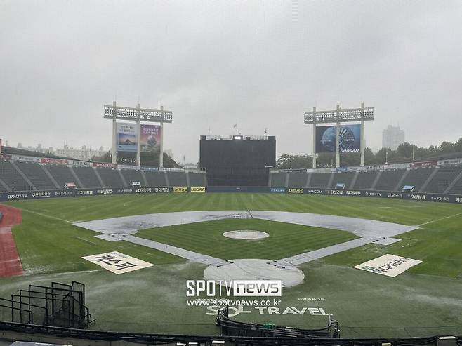 ▲ 18일 오후 잠실구장 그라운드. ⓒ 신원철 기자