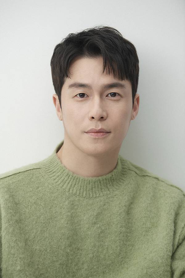 배우 이재원 플럼에이앤씨