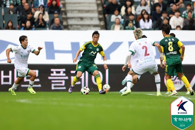 전북현대(초록색 유니폼)와 대전하나시티즌 경기. /사진=한국프로축구연맹 제공