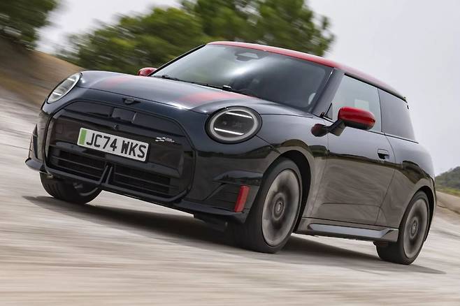 미니쿠퍼 일렉트릭 JCW