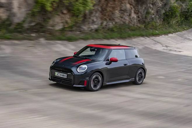 미니쿠퍼 일렉트릭 JCW