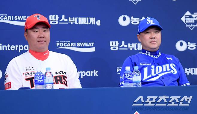 2024 KBO 한국시리즈 미디어데이가 20일 광주 라마다플라자에서 열렸다. KIA 이범호, 삼성 박진만 감독이 인터뷰를 하고 있다. 광주=박재만 기자 pjm@sportschosun.com/2024.10.20/