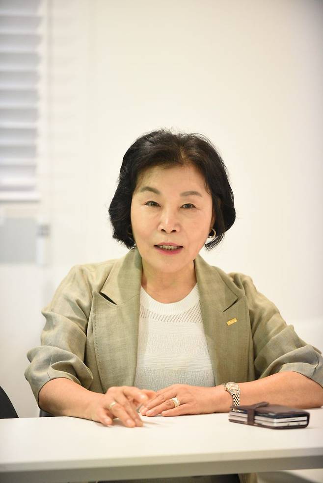 박경분 자코모 부회장이 지난 경기도 남양주 자코모 본사에서 경영 원칙에 대해 설명하고 있다. 사진=서지윤 기자