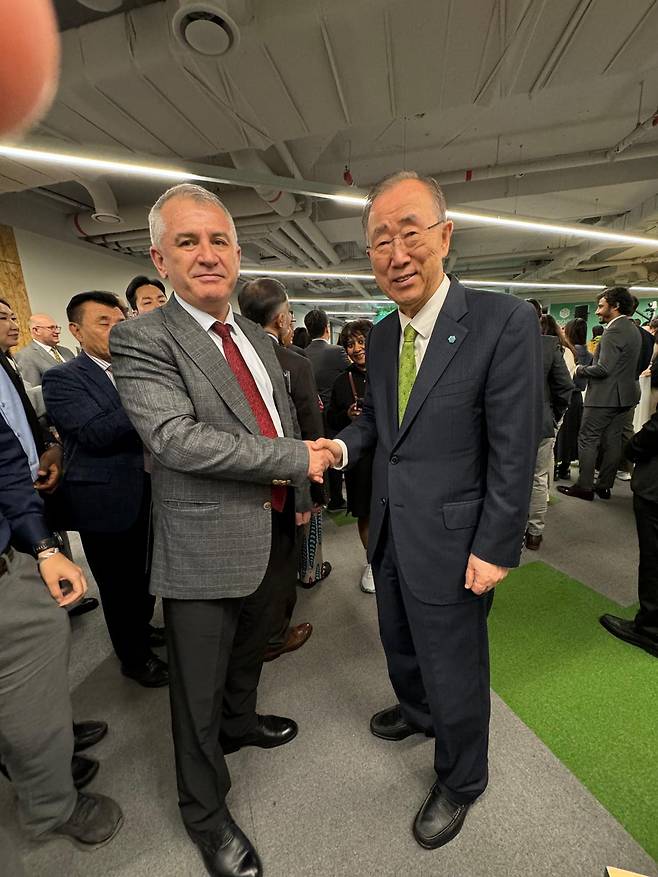 Former United Nations Secretary-General Ban Ki-moon interacts with Tajik Ambassador to Korea Salohiddin Kirom while interacting with members of the diplomatic corps in Seoul at Global Green Growth Week 2024 at Global Green Growth Institute in Jung-gu, Seoul on Wednesday. (Sanjay Kumar/ The Korea Herald)