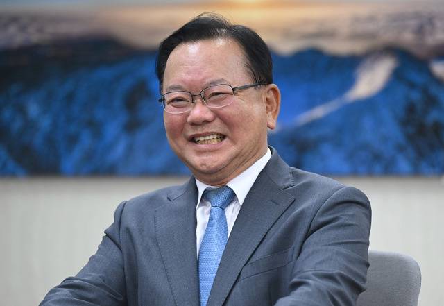 김부겸 전 총리가 14일 서울 영등포구 국민일보 본사에서 인터뷰를 하고 있다. 이한형 기자