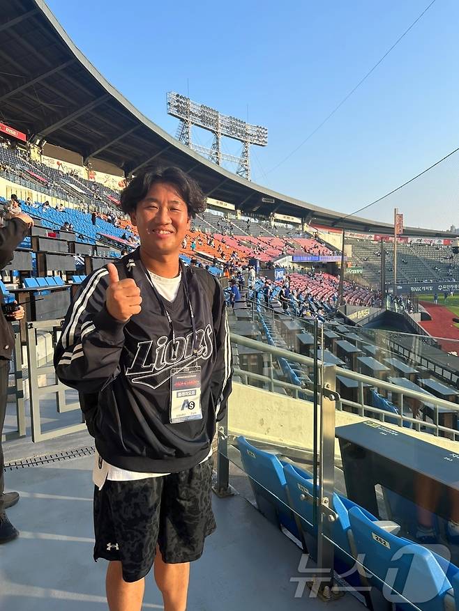 17일 서울 잠실구장에서 열릴 삼성과 LG의 플레이오프 3차전을 앞두고 뉴스1과 만난 김상헌 응원단장. 2024.10.17/뉴스1 ⓒ News1 문대현 기자