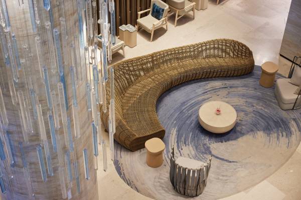 롯데호텔 시그니엘 부산 로비 모습. 호텔 제공