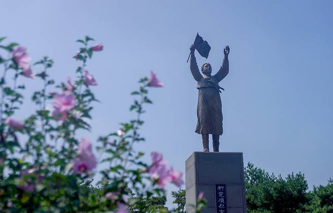 아우내장터 옆 유관순열사 동상