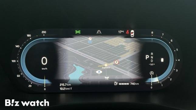 볼보 XC60 계기판. 중앙 디스플레이 내비게이션이 불편하다면 계기판에 내비게이션을 띄워 이용할 수 있다./사진=정민주기자