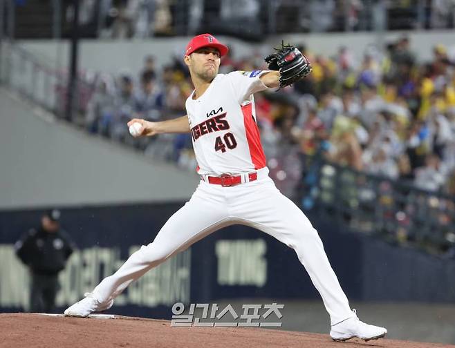 2024 신한 쏠뱅크 KBO 한국시리즈 1차전 삼성과 KIA의 경기가 21일 오후 광주 기아챔피언스필드에서 열렸다. KIA 선발 네일이 힘차게 공을 던지고 있다. 광주=정시종 기자 /2024.10.21.