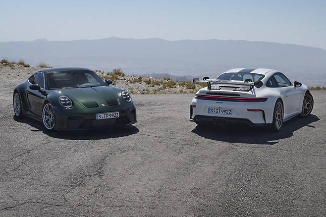 신형 911 GT3와 911 GT3 투어링 패키지