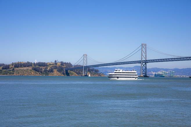 San Francisco–Oakland Bay Bridge
