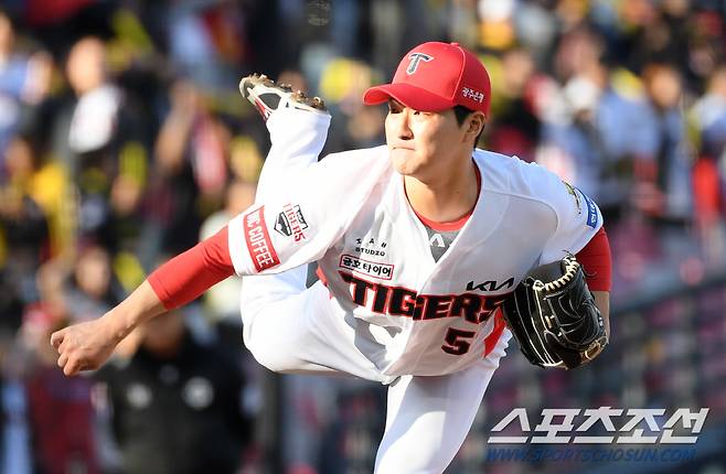 23일 광주 기아챔피언스필드에서 열린 한국시리즈 1차전 KIA 타이거즈와 삼성 라이온즈의 경기. KIA 전상현이 역투하고 있다. 광주=박재만 기자 pjm@sportschosun.com/2024.10.23/