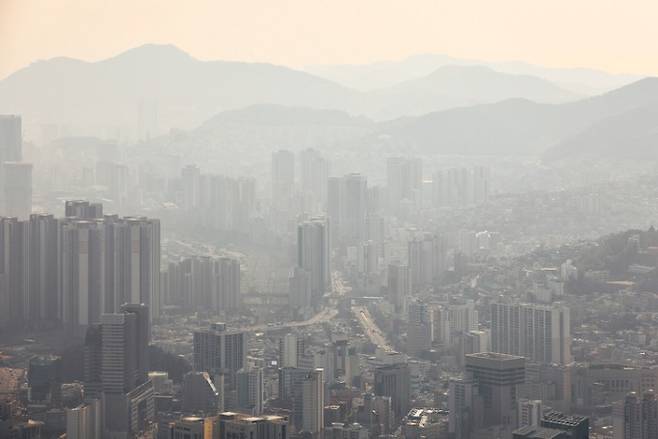 도심오염물질이 빛 정보를 소멸시켜 빛 관련 기술을 방해할 수 있다는 점이 확인됐다. 게티이미지뱅크 제공.