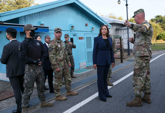 U.S. Vice President Kamala Harris tours the truce village of Panmunjom inside the demilitarized zone on Sept. 29, 2022. [JOINT PRESS CORPS]