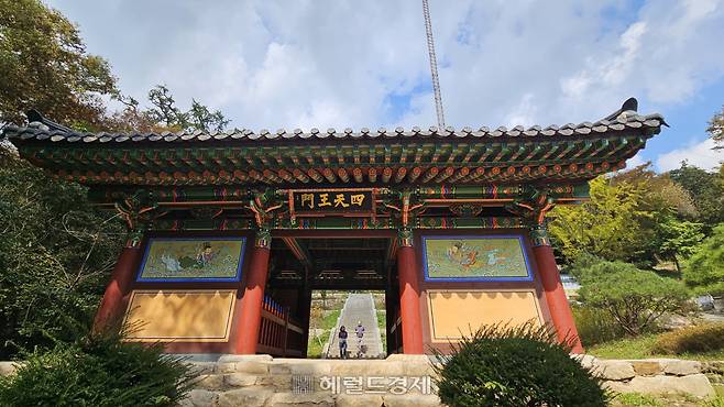 사천왕문