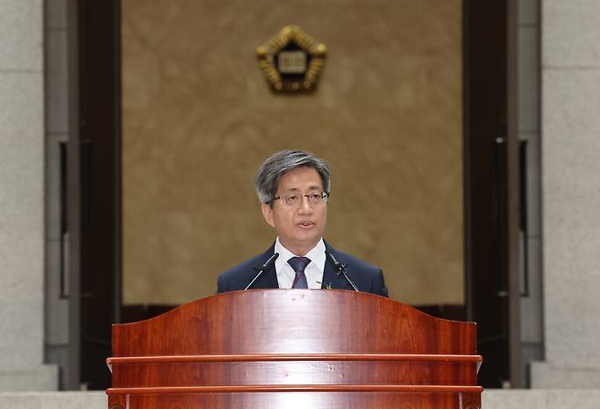 김명수 대법원장이 지난해 9월22일 오전 서울 서초구 대법원에서 열린 퇴임식에서 퇴임사를 하고 있다. 연합뉴스
