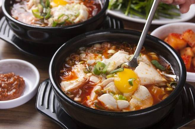 비타민D가 들어있는 달걀과 마그네슘을 함유한 두부는 심장 건강을 지키는 데 도움이 된다. [사진=게티이미지뱅크]