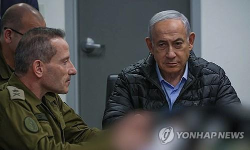 26일 이란 공격관련 회의 참석한 베냐민 네타냐후 이스라엘 총리 [이스라엘 정부 제공. AFP=연합뉴스. 재판매 및 DB 금지]