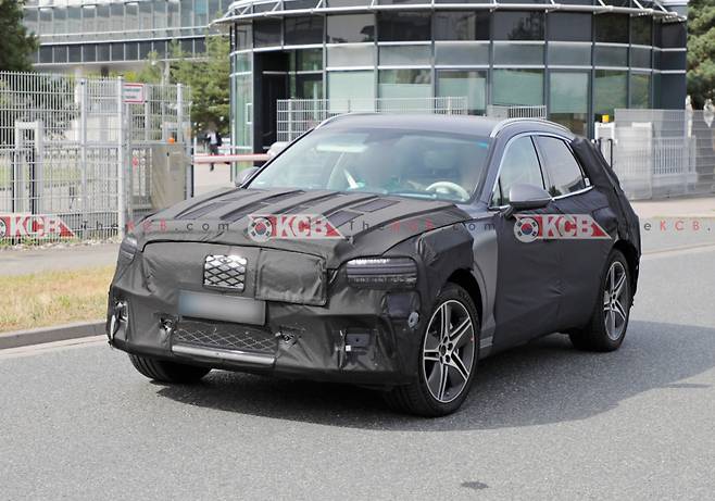 제네시스 'GV70 전동화모델 페이스리프트' 테스트카(출처: koreancarblog)