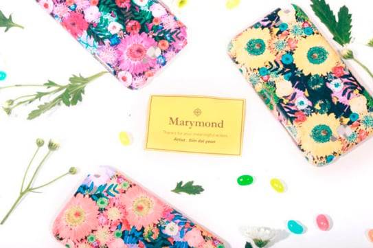 위안부 피해 할머니의 작품으로 디자인한 마리몬드의 스마트폰 케이스. /마리몬드