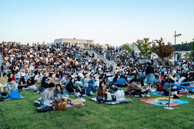 지난 26일 서울 용산구 이촌동 노들섬에서 열린 ’하모니움 페스티벌' 행사 현장.