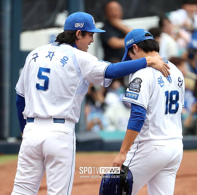 ▲ 삼성 라이온즈는 주축타자 구자욱이 왼쪽 무릎 부상을 입은 상태이며 15승 투수 원태인도 한국시리즈 4차전에서 오른쪽 어깨 부상을 입어 남은 경기 출전이 어려워졌다. ⓒ곽혜미 기자