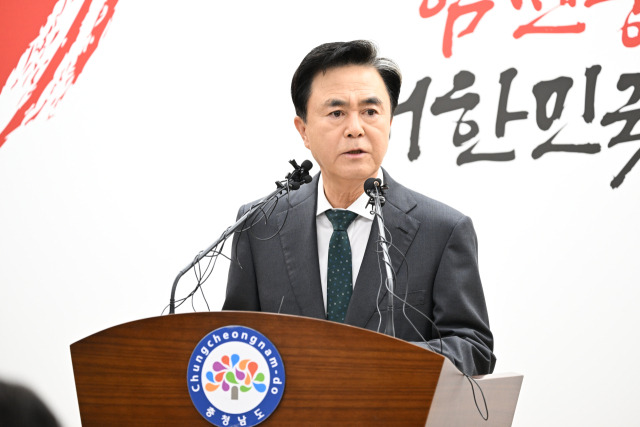 김태흠 충남도지사가 기자회견을 갖고 “내포종합병원 무산시 직접 투자할 계획"이라고 밝히고 있다. 사진제공=충남도