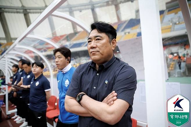 충남 아산 김현석 감독과 배성재 수석코치. 제공 | 한국프로축구연맹