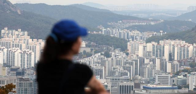 27일 서울 용산구 남산에서 바라본 아파트 모습. 뉴시스