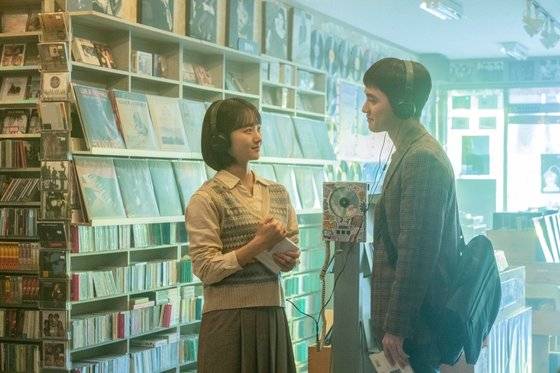 대만 가수 겸 배우 저우제룬이 감독 데뷔한 영화 '말할 수 없는 비밀'은 원진아(왼쪽부터), 도경수 주연의 한국 동명 리메이크로 재탄생했다. 사진 하이브미디어코프