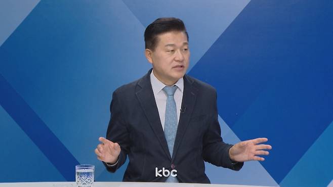 ▲ 29일 KBC '여의도초대석'에 출연한 신용한 전 서원대 석좌교수