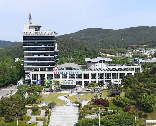 [부산=뉴시스] 부산 기장군청사 전경 (사진=부산 기장군 제공) photo@newsis.com *재판매 및 DB 금지