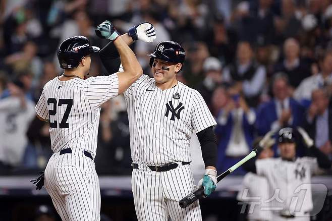 뉴욕 양키스가 월드시리즈 5차전 초반 활발한 타선을 앞세워 LA 다저스에 리드를 잡았다. ⓒ AFP=뉴스1