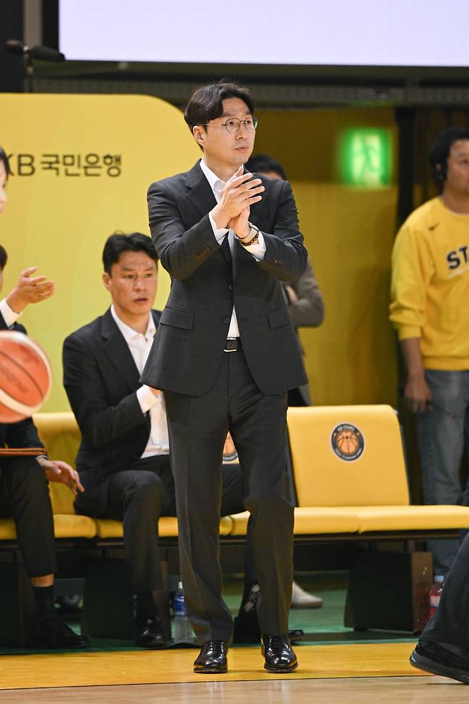 KB 김완수 감독. 사진제공=WKBL