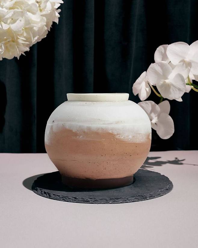 인스타그램 @unahausofficial