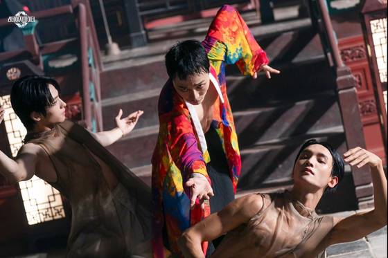 '스테이지 파이터'에서 주목받고 있는 한국무용수 김종철, 기무간, 최호종.(왼쪽부터) [사진 CJENM]