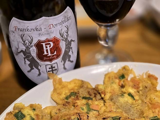 비노 피터 리시스키 프란코바 돈펠더와 육전. 최현태 기자