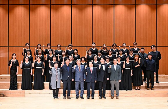 지난달 31일 경상남도 창녕문화예술회관 대공연장에서 창녕군여성합창단 '제12회 정기연주회'가 열리고 있다. [사진=경상남도 창녕군]